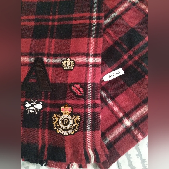 Aldo plaid women's scarf with patches - Picture 3 of 3